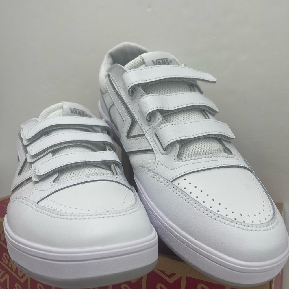 Vans Men’s Lowland Cc Velcro
Sport True White/Drizzle Sneakers
VN000CRJXP3 - Picture 3 of 16
